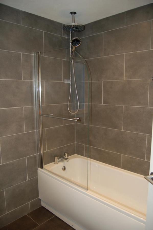 Beautiful, Modern Villa 5 Mins Walk From The Stunning Bay At Trearddur Holyhead Bagian luar foto