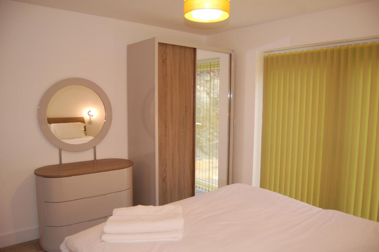 Beautiful, Modern Villa 5 Mins Walk From The Stunning Bay At Trearddur Holyhead Bagian luar foto